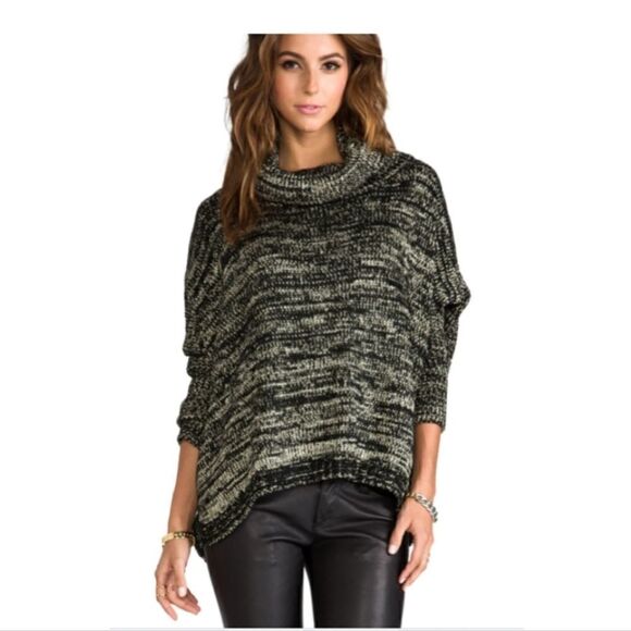 NWT Generation Love Brunch Metal Poncho Sweater in Gold/Black M/L - Picture 1 of 11